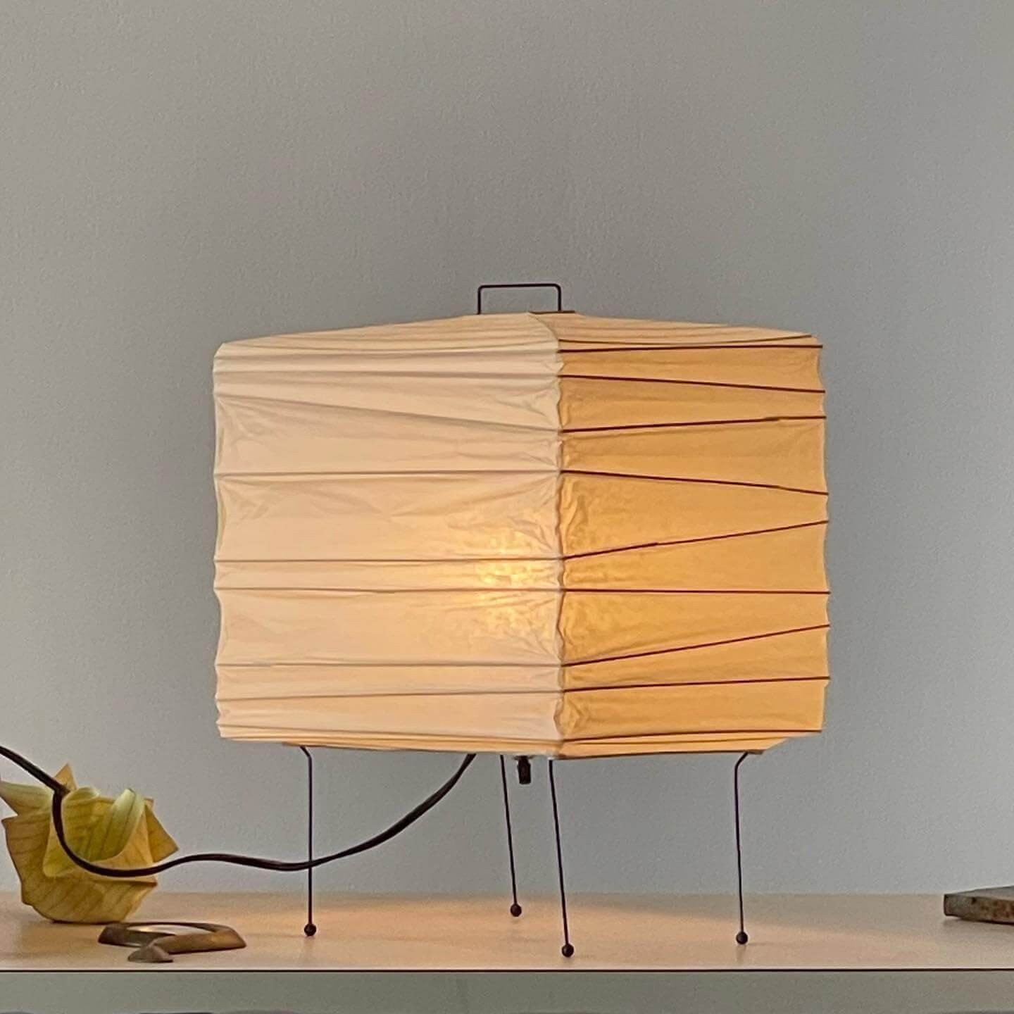 Guve Table Lamp