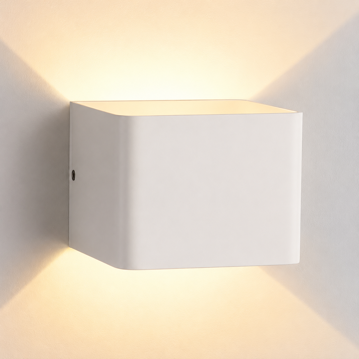 Kentra Wall Light