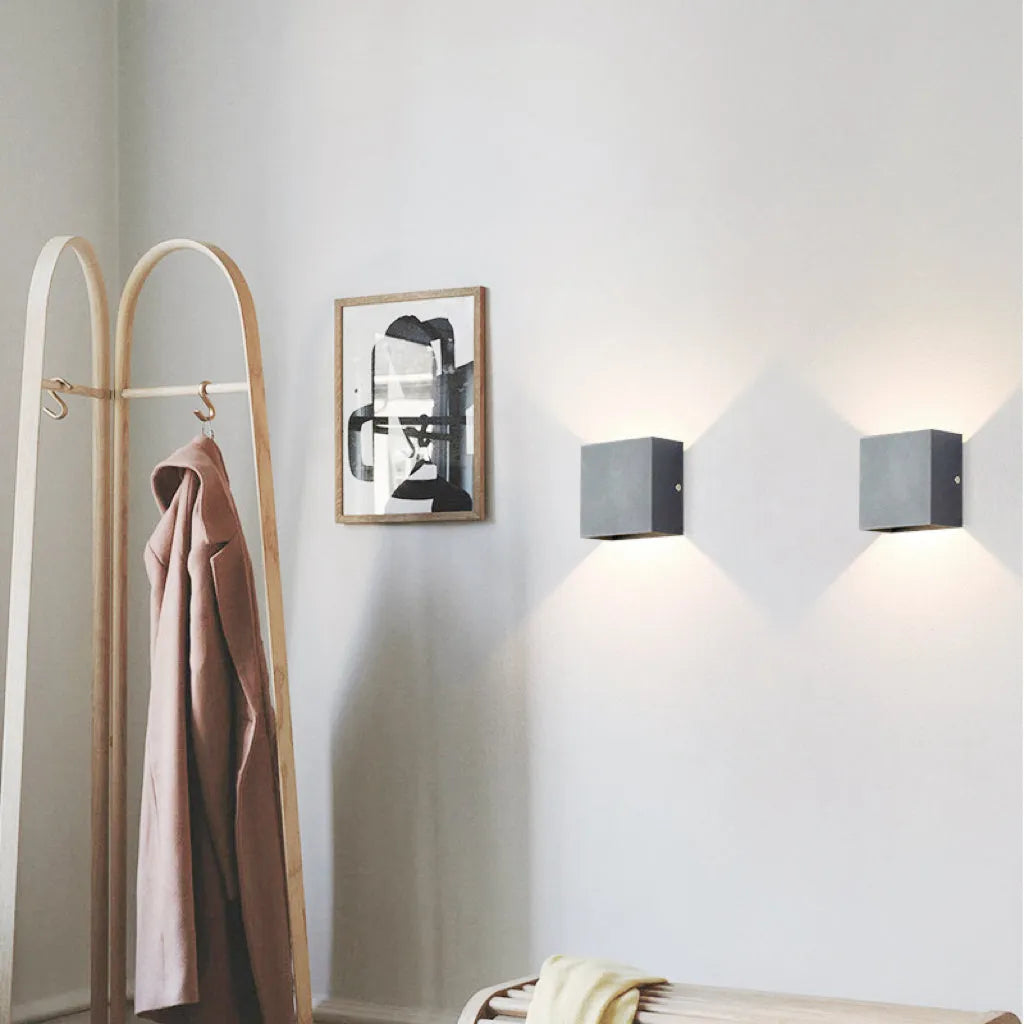Arrenro Modern Wall Light