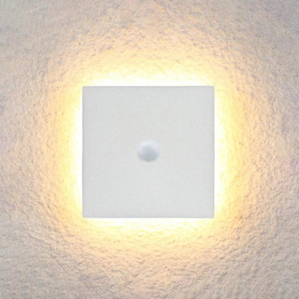 Arralona Minimalist Wall Light