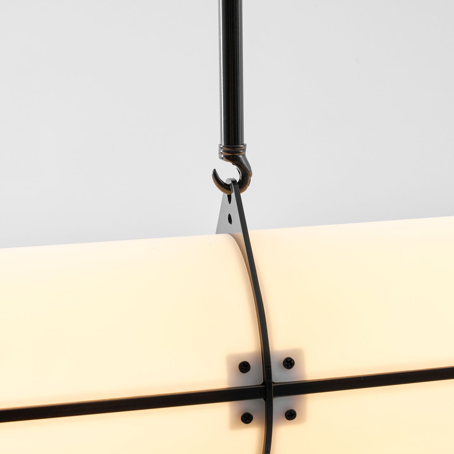 Avolezo Linear Pendant Light
