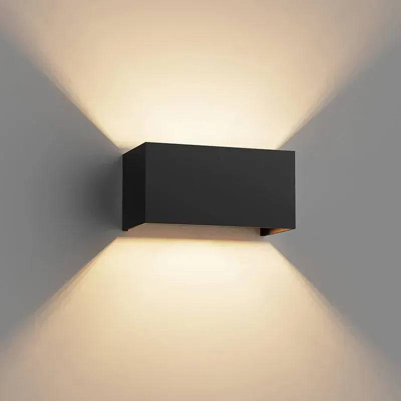 Ribun Outdoor Wall Lamp